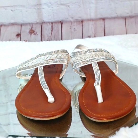 Daisy Fuentes Womans White‎ & Glitter Braided  Sandals 8.5 M - Picture 1 of 8